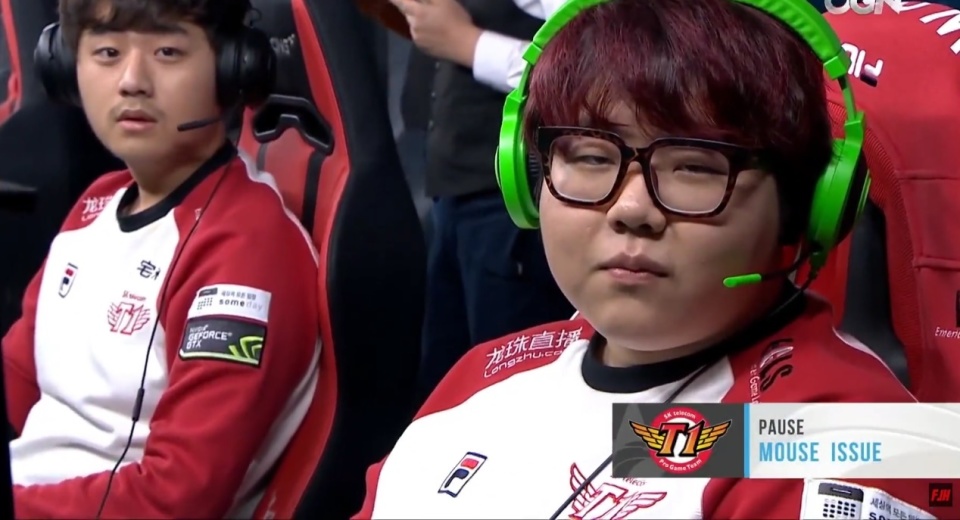 牙队的整体 牙队的整体